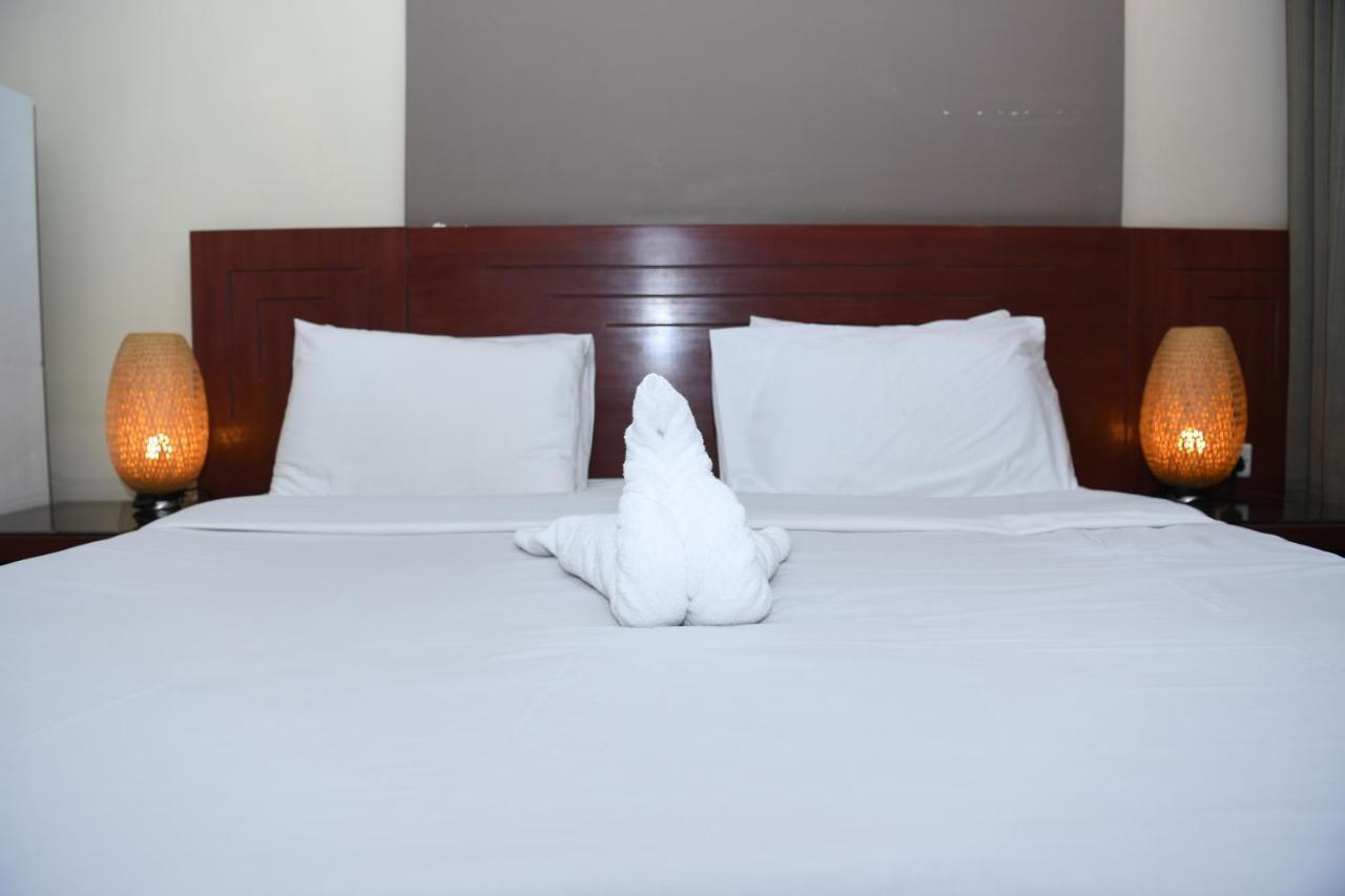 Continental Suite Farwaniya Kuwait City Ngoại thất bức ảnh