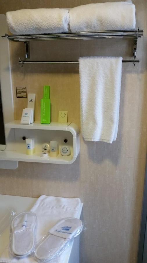 Continental Suite Farwaniya Kuwait City Ngoại thất bức ảnh