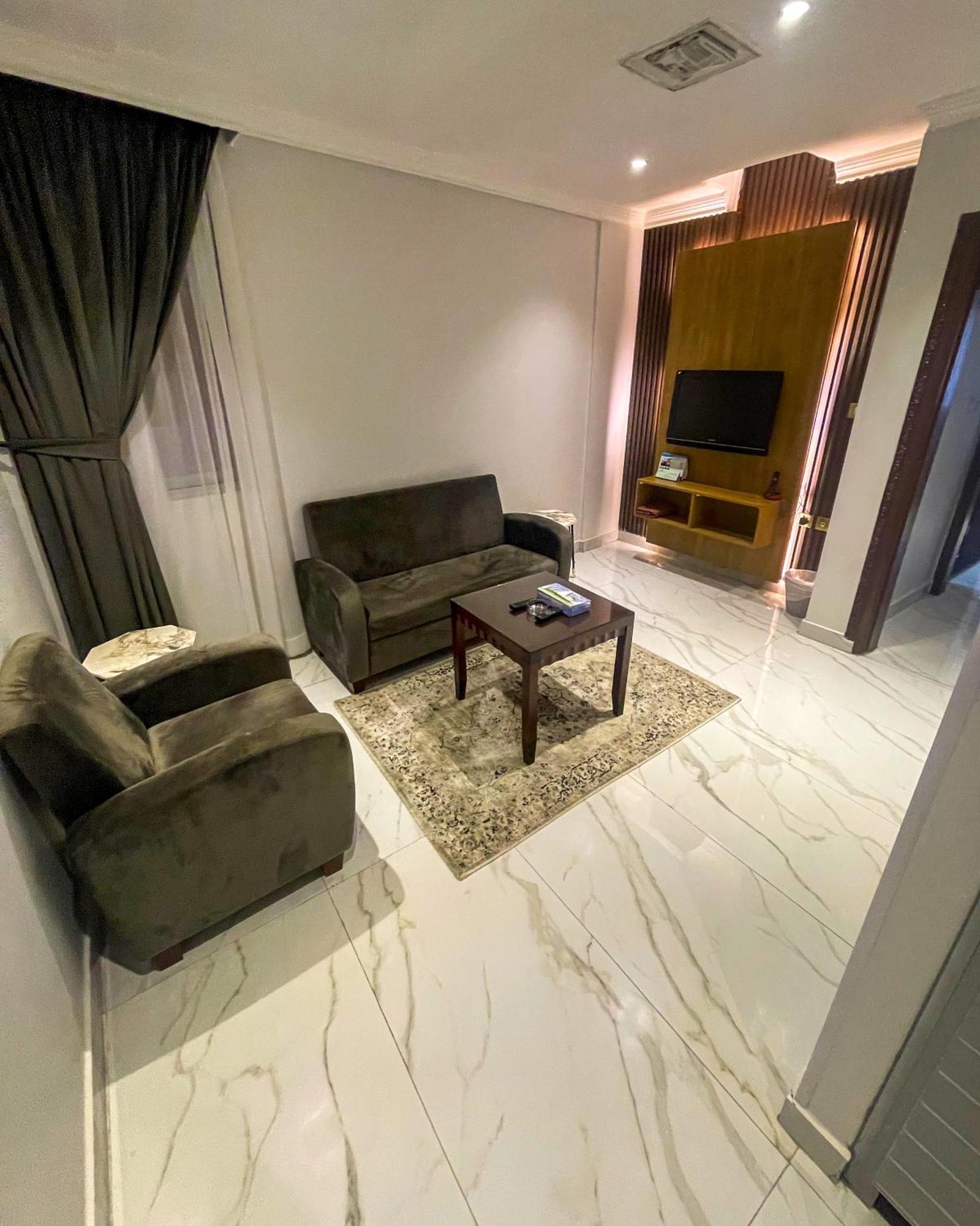 Continental Suite Farwaniya Kuwait City Ngoại thất bức ảnh
