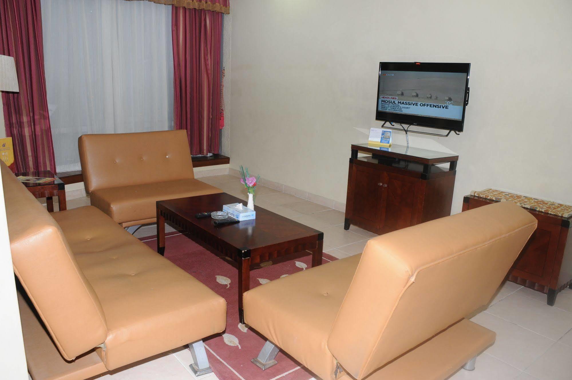 Continental Suite Farwaniya Kuwait City Ngoại thất bức ảnh